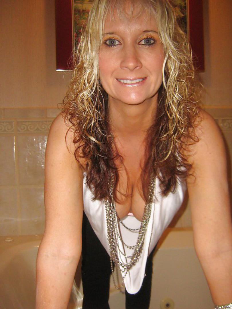 Famke48 uit Drenthe,Nederland